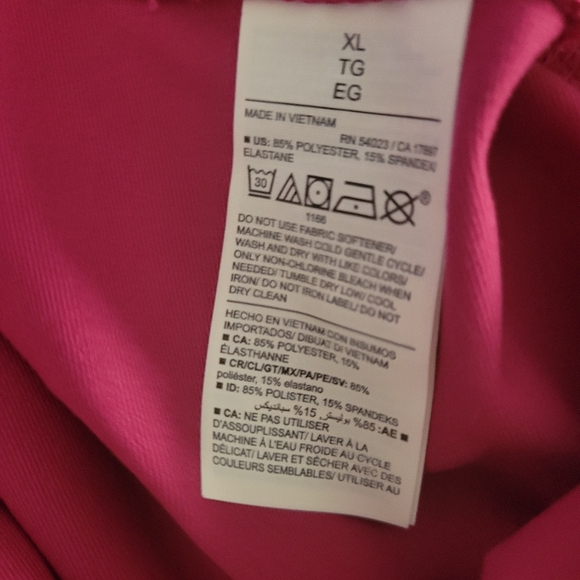 Old Navy Cropped Leggings - Picture 2 of 3